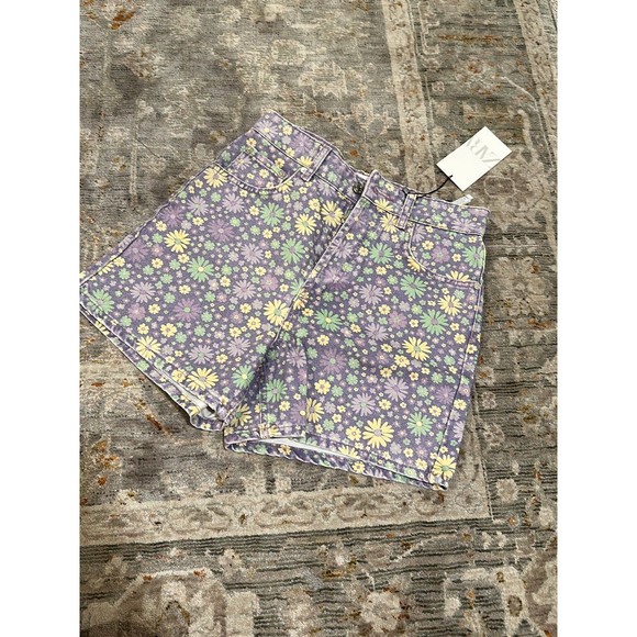 Zara Floral Daisy High rise shorts SIZE 4 - Picture 3 of 5